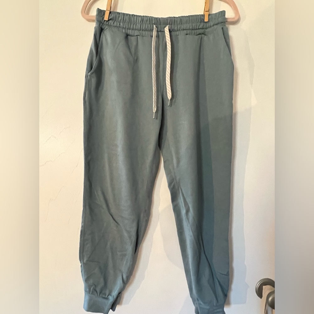 Vuori Performance Joggers